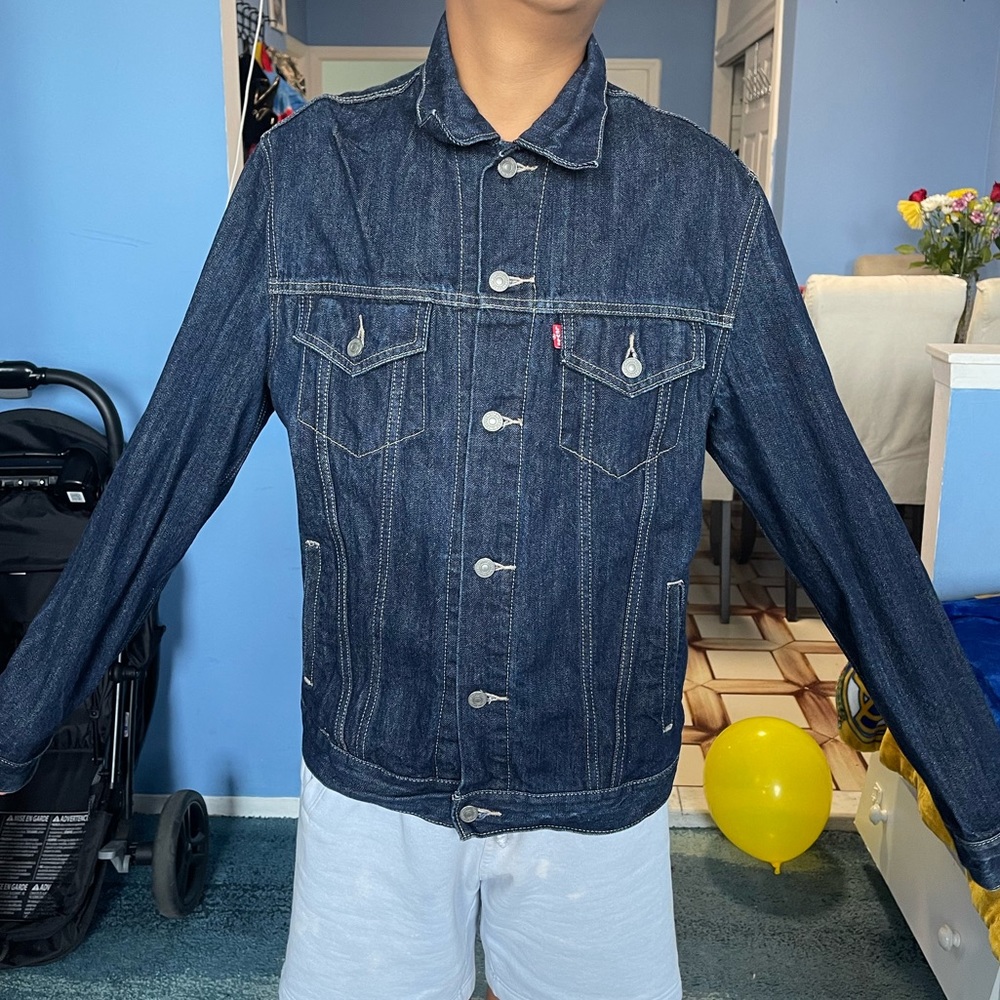 Levi’s trucker jacket